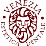 логотип компании Центр эстетической стоматологии и имплантации ВЕНЕЦИЯ ДЕНТ
